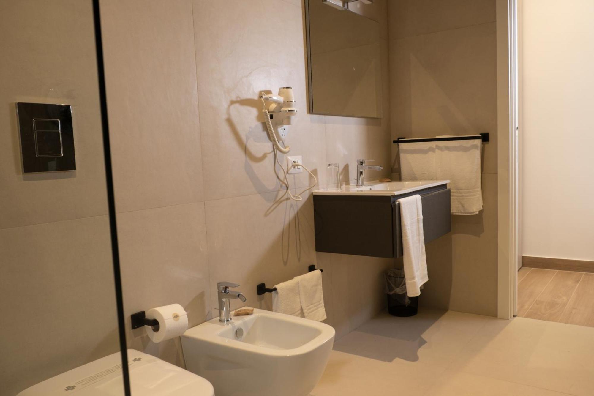 Monumental Luxury Rooms Казерта Екстер'єр фото