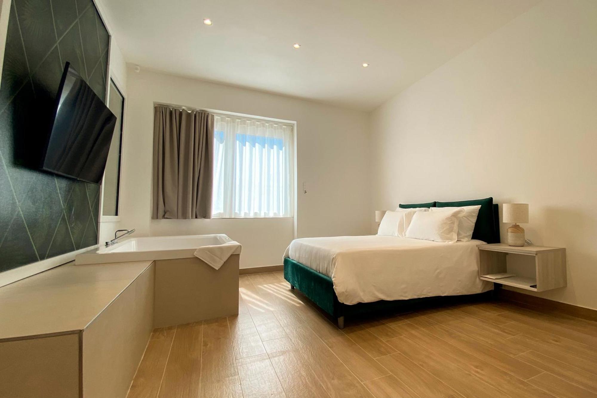 Monumental Luxury Rooms Казерта Екстер'єр фото