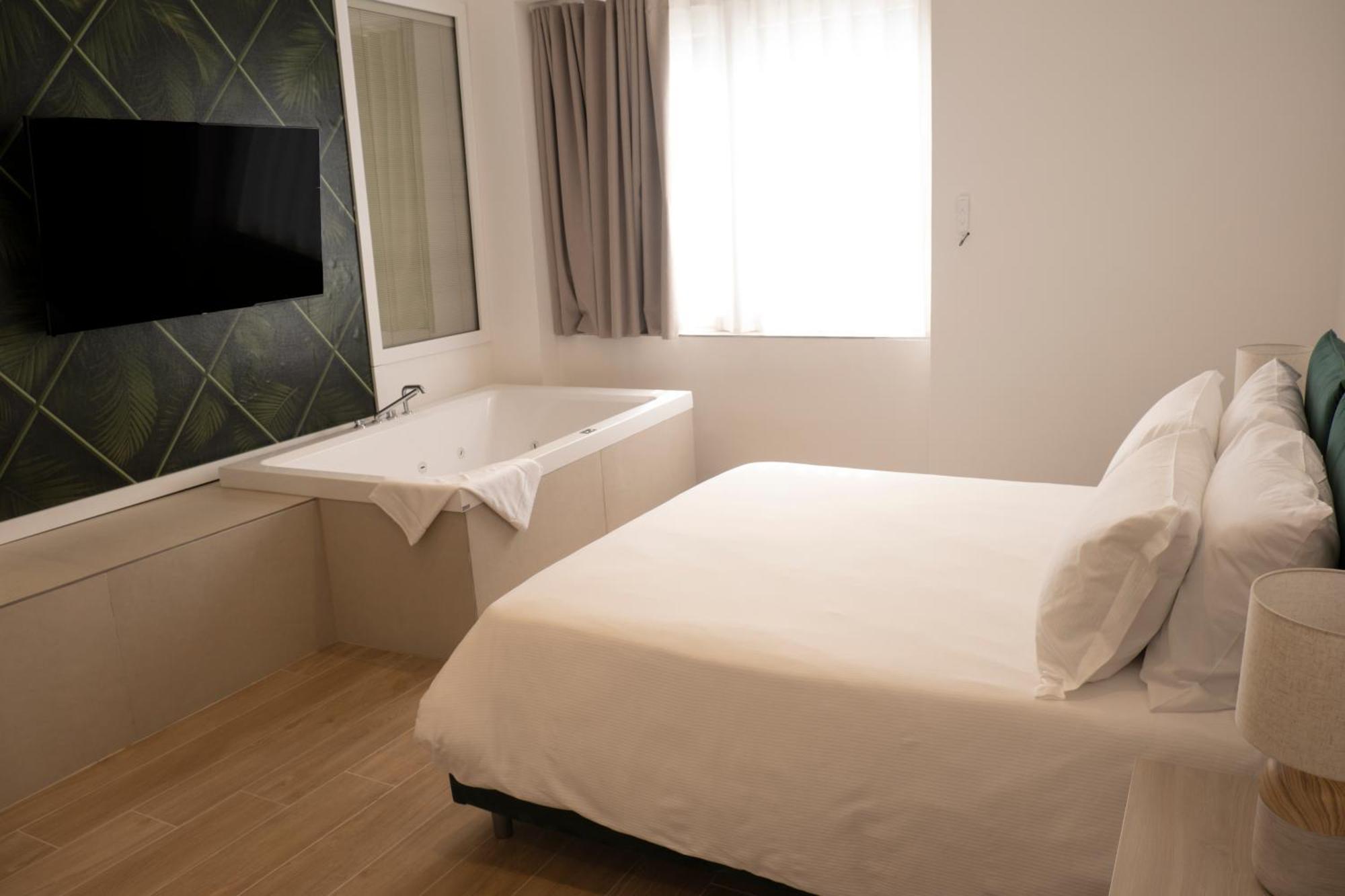 Monumental Luxury Rooms Казерта Екстер'єр фото