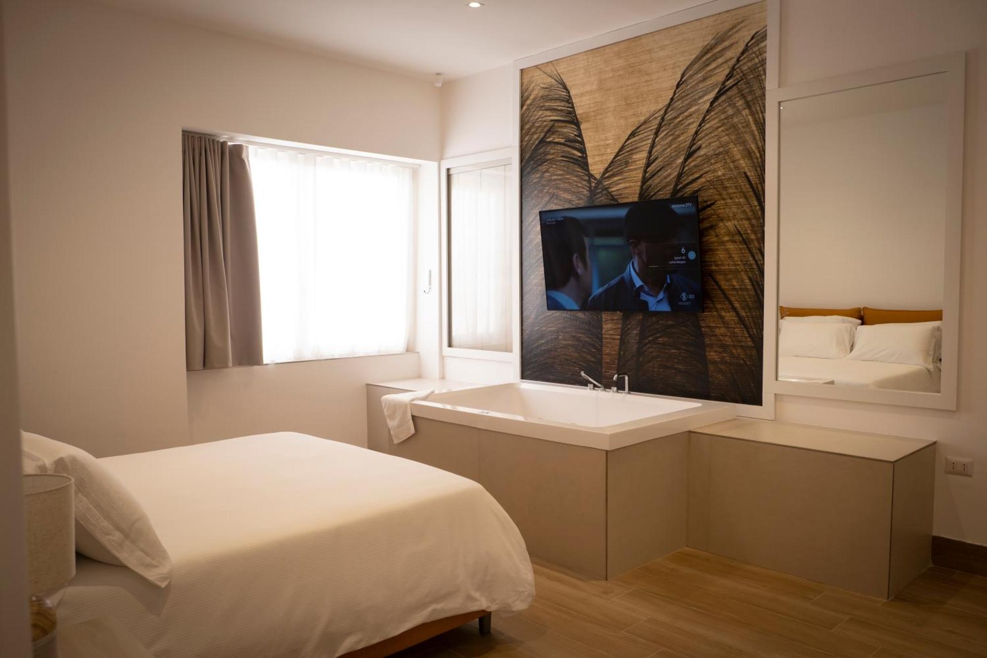 Monumental Luxury Rooms Казерта Екстер'єр фото